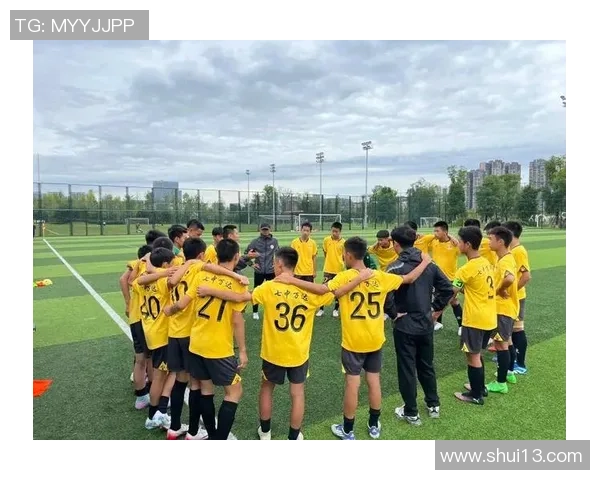 足球明星集训营：强化技能提升团队协作打造顶级竞技状态